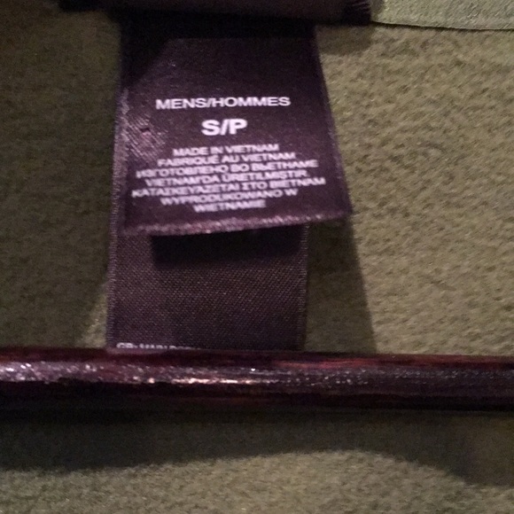 The North Face 1/4 Zip - Picture 4 of 5